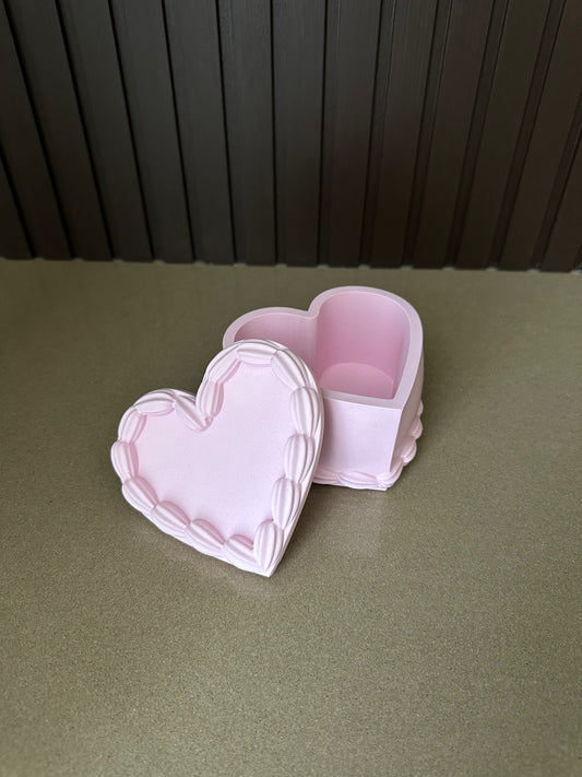Heart cake trinket box