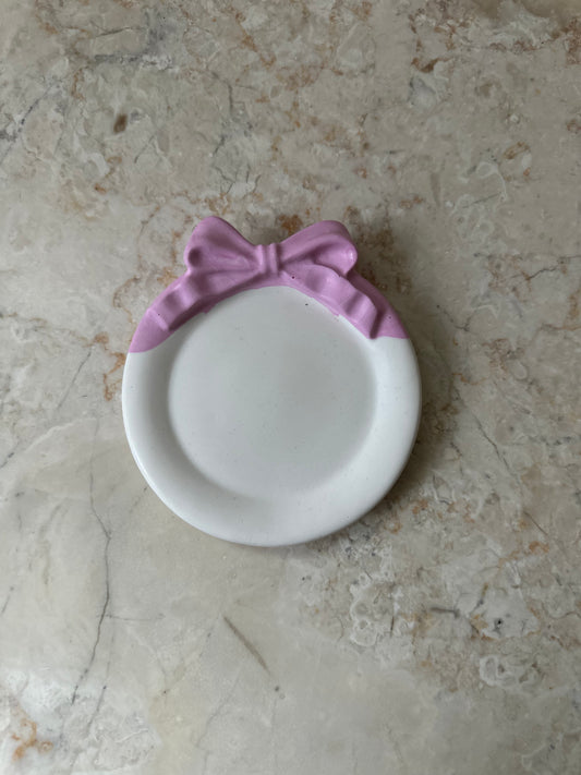 Bow tray