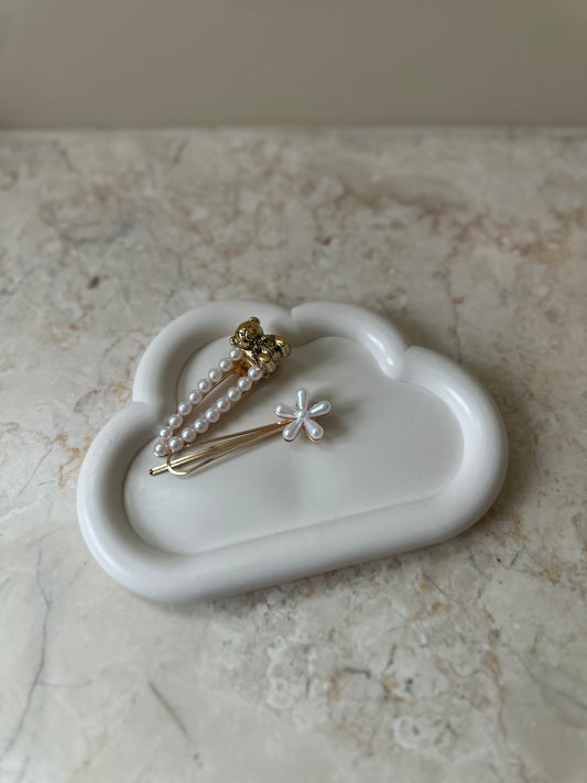 Cloud tray